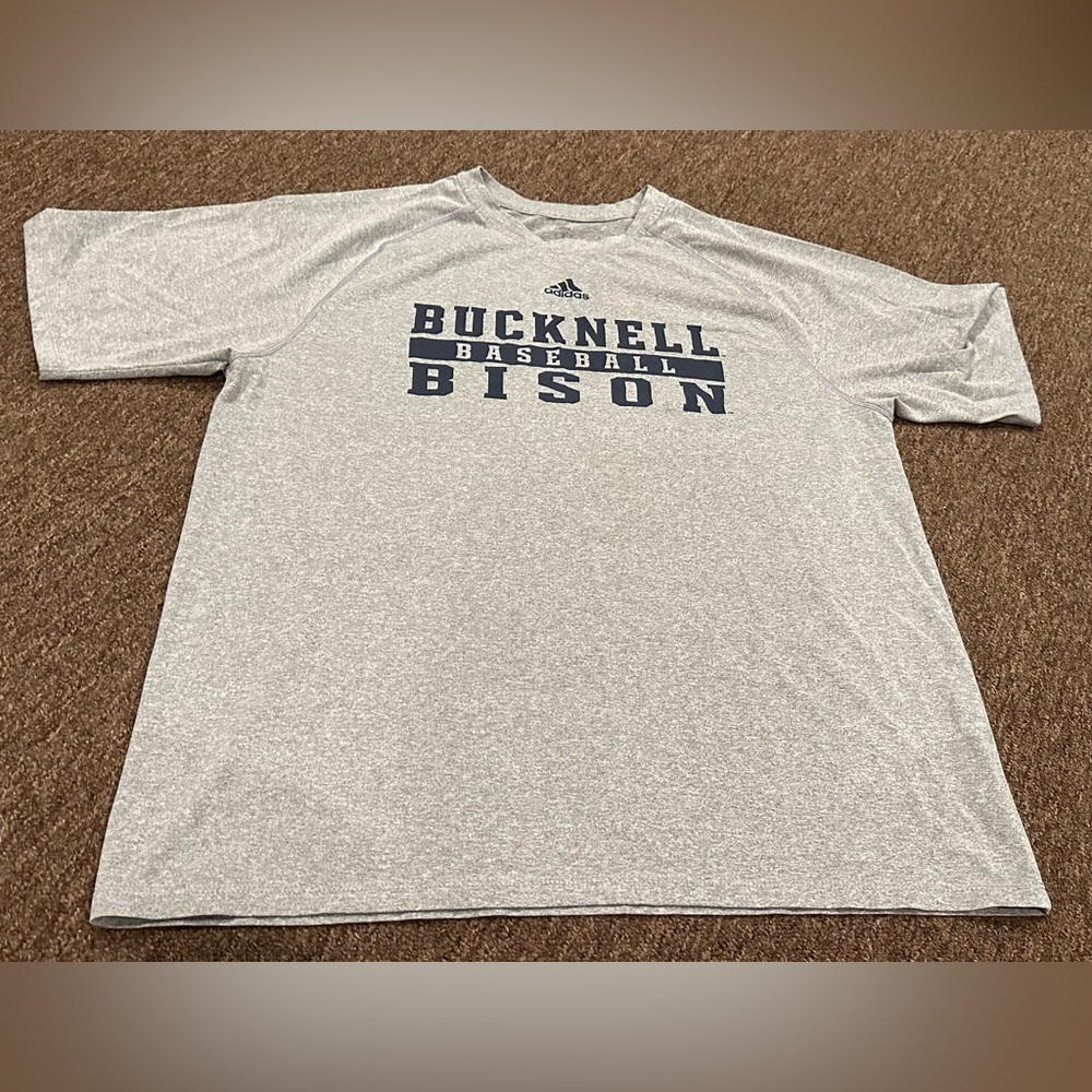 EUC Adidas Men’s XL tee shirt Bucknell Baseball Bison shirt sleeve top casual